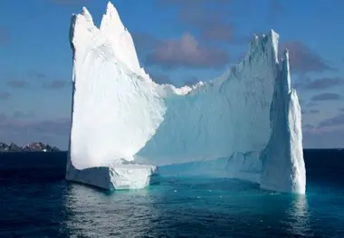 Icebergs season started in the North Atlantic