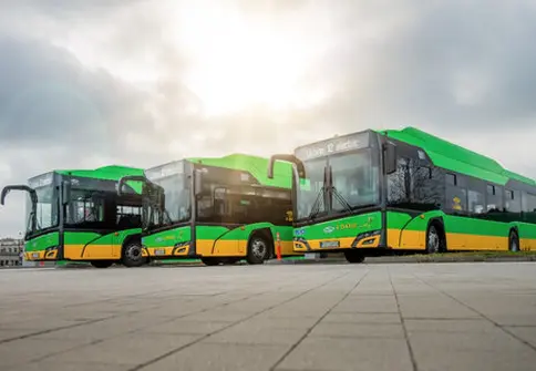 ۲۴ دستگاه اتوبوس به ناوگان حمل و نقل عمومی شیراز اضافه شد
