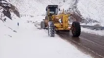 تداوم برف روبی در جاده های اردبیل با استقرار ۸۰ اکیپ راهداری
