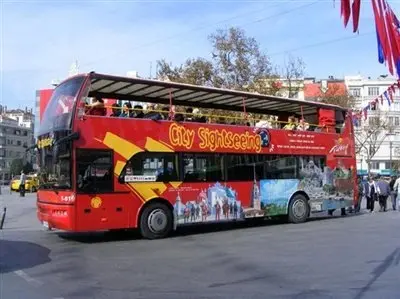 
خرید اتوبوس‌های دو طبقه‌ گردشگری در تبریز
