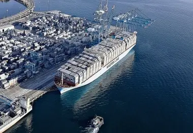 کشتیرانی CMA CGM فرانسه به کمک اقتصاد آمریکا آمد