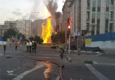 نشست زمین در فردیس باعث انفجار لوله گاز شد
