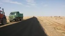 مسدودشدن جاده های روستای مشایخ بر اثر وقوع زلزله