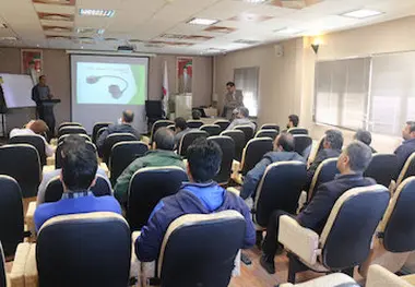 باز آموزی قوانین ترافیکی به رانندگان ناوگان راهداری خراسان شمالی 