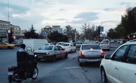 شرایط عجیب فاصله‌گذاری اجتماعی در همدان
