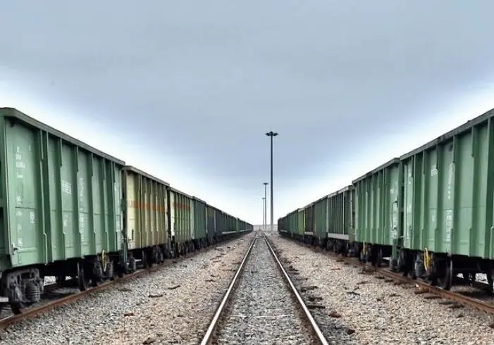 نخستین قطار ترانزیت گوگرد از ازبکستان وارد ایستگاه زاهدان شد