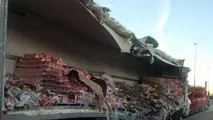 تصاویر/ فرهنگ رانندگی کانادایی‌ها را پس از حادثه عجیب در یک بزرگراه شلوغ ببینید
