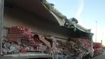 تصاویر/ فرهنگ رانندگی کانادایی‌ها را پس از حادثه عجیب در یک بزرگراه شلوغ ببینید
