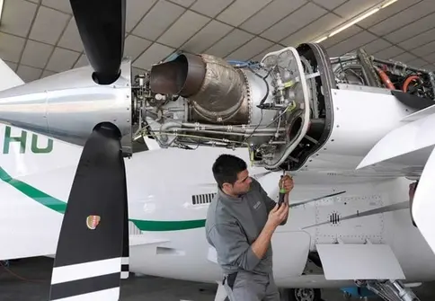 کار بزرگ تعمیرات هواپیما/ تعمیر یک فروند هواپیمای ایرباس ۳۲۰ 