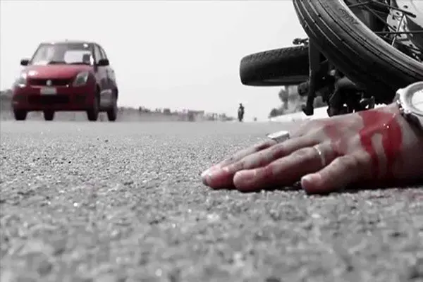
سانحه رانندگی جاده ای در ساوه ۳ نفر را به کام مرگ کشاند

