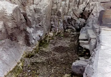 احتمالا مترو، عامل خشک شدن قنات ۸ هزارساله چشمه علی شهرری است