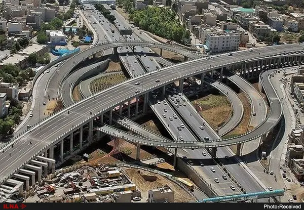 مسیل‌های زیر اتوبان‌های تهران باید خالی شوند/گم شدن مسیر برخی روددره‌ها به دلیل ساخت و ساز 