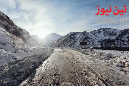 عملیات بازگشایی جاده پیست اسکی تاریک دره همدان