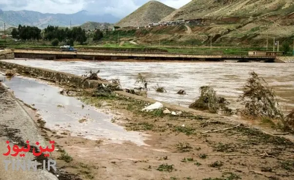 تخریب پل ارتباطی دو روستای شهرستان کوهرنگ