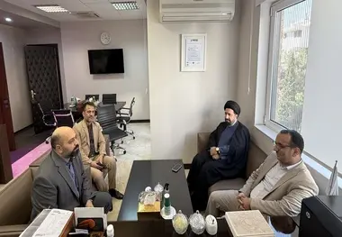 دیدار نماینده مردم  زرند و کوهبنان از گروه صنعتی پلور سبز