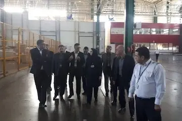 بازدید شرفبافی از واحدهای مختلف ایران‌ایر در شهر فرودگاهی امام