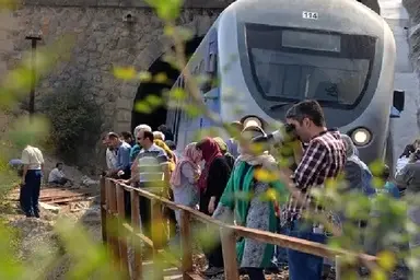 حرکت قطار گردشگری «مثلث طلایی» آغاز شد
