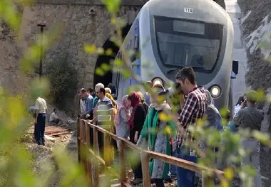 حرکت قطار گردشگری «مثلث طلایی» آغاز شد
