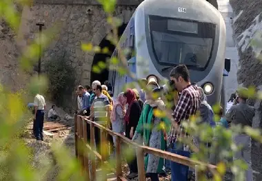 حرکت قطار گردشگری «مثلث طلایی» آغاز شد
