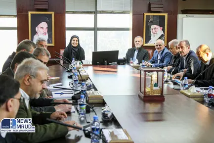 گزارش تصویری بازدید رئیس جمهور از وزارت راه و شهرسازی (12)