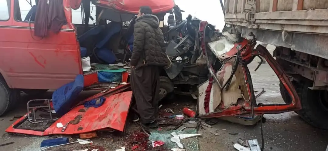 ۲ کشته بر اثر تصادف مینی بوس حامل دانش آموزان در کرمانشاه 