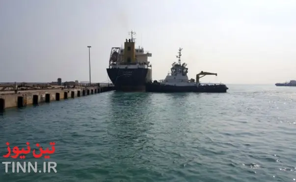 بارگیری بزرگترین محموله قیر صادراتی به کشتی ۹۰۰۰ تنی در بندر خلیج فارس