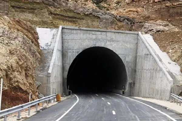 تونل اول مسیر ایلام  مهران طی ۳ ماه آینده زیر بار ترافیک می‌ رود