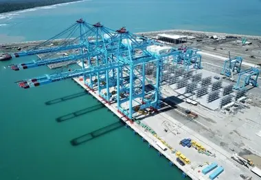  Maersk Tests Red Sea Route as Gaza Ceasefire Offers Hope