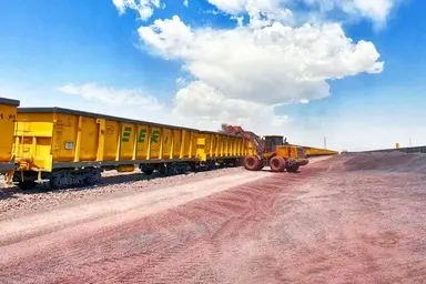 رشد ۱۹ درصدی بارگیری راه آهن یزد در هشت ماهه ۱۴۰۴