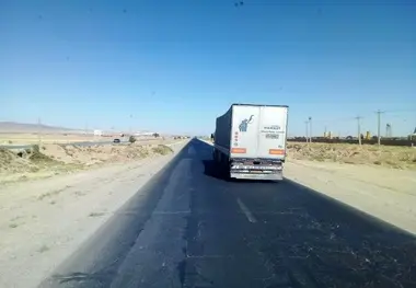 خرابی جاده همدان-قزوین؛ کنترل کامیون در این جاده ممکن نیست