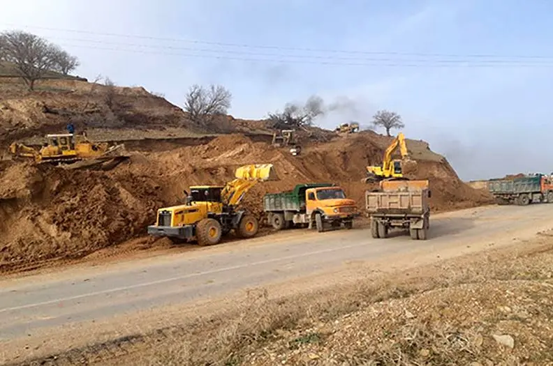 افتتاح و آغاز عملیات اجرایی ۵ پروژه راهسازی در باوی و غیزانیه اهواز