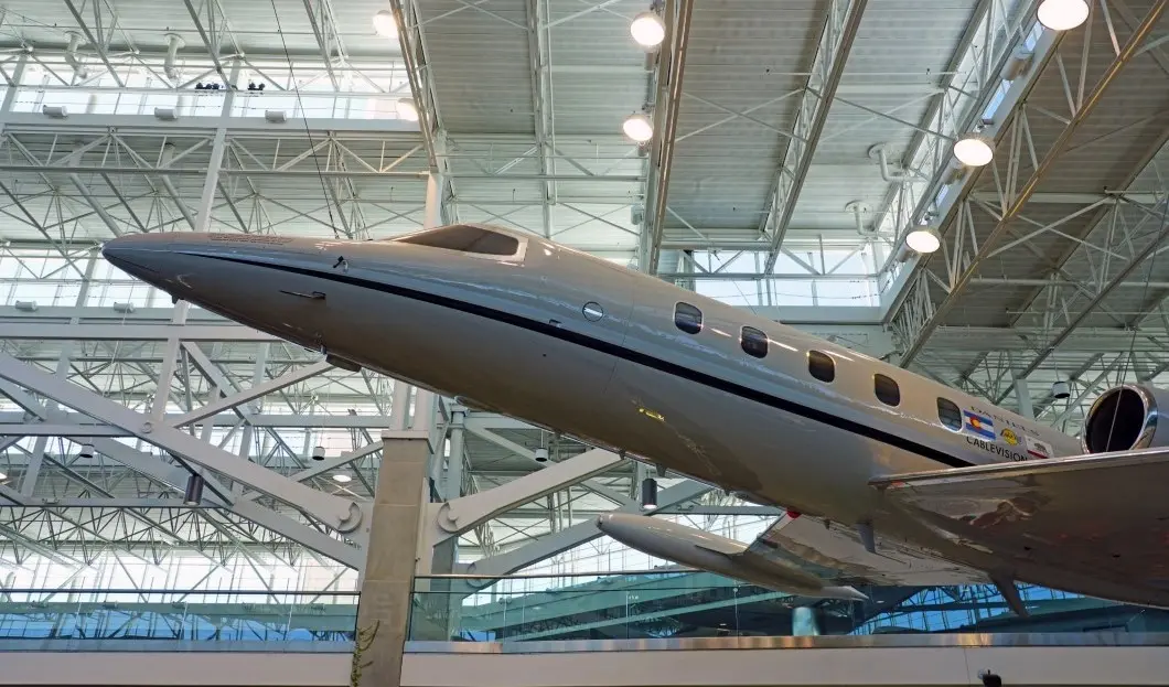TOP 7 UNUSUAL AIRPORT ATTRACTIONS FROM AROUND THE GLOBE