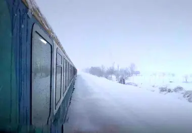 قطار در برف مانده،  راه افتاد 