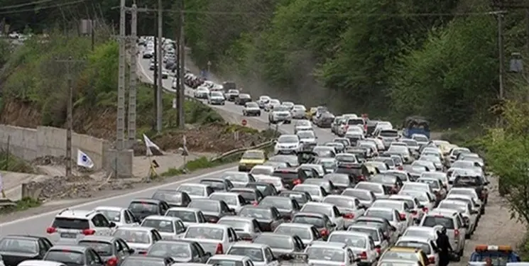 ترافیک فوق سنگین در محور هراز/ پس‌زدگی چند کیلومتری بار ترافیکی در هراز و فیروزکوه