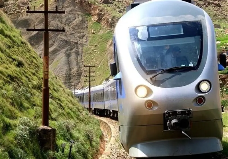  ۵۵ رام قطار روزانه زائران را به مرزهای خوزستان منتقل می‌کنند 