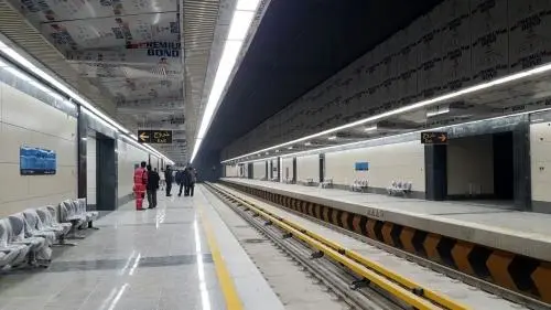 خودکشی یک زن در ایستگاه مترو شهدا