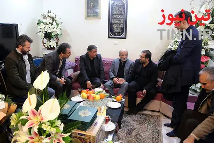 دیدار وزیر راه و شهرسازی با خانواده یکی از جانباختگان حادثه هواپیمای اوکراینی