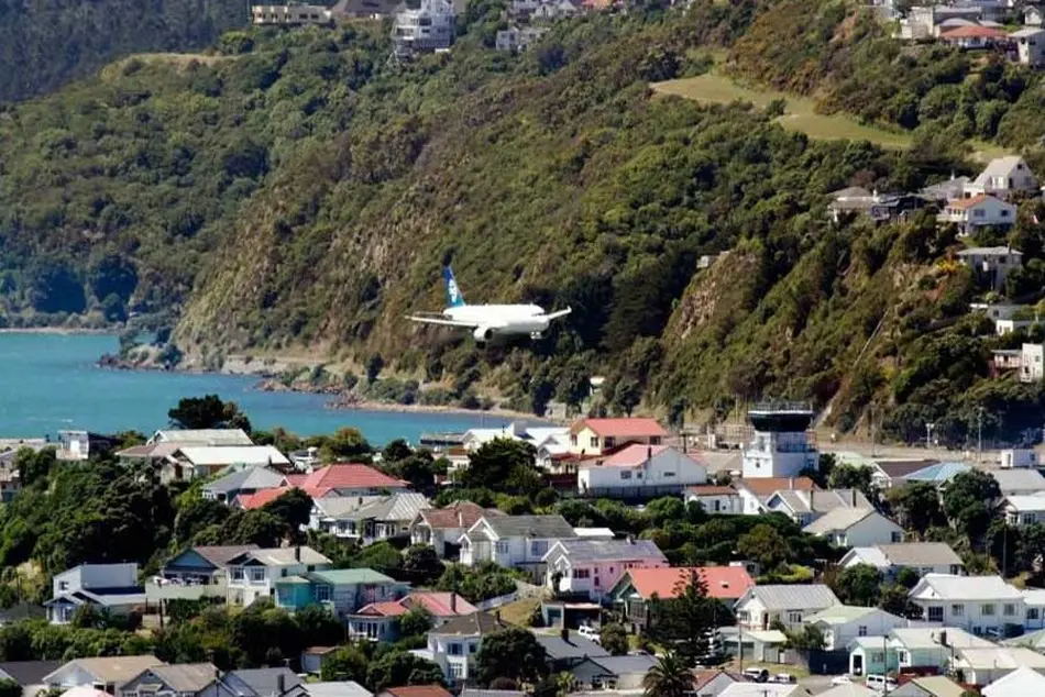 New Zealand considers options to replace Boeing 757s