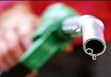 ۴ سناریوی وزارت نفت برای قیمت بنزین / افزایش کارمزد جایگاه ‌CNG از ابتدای۹۳ / سهمیه موجود کارت‌ها نمی‌سوزد