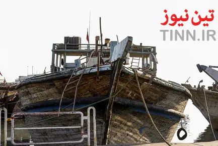 لنج‌های به گل نشسته اروندرود