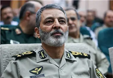بازدید فرمانده کل ارتش از سواحل مکران