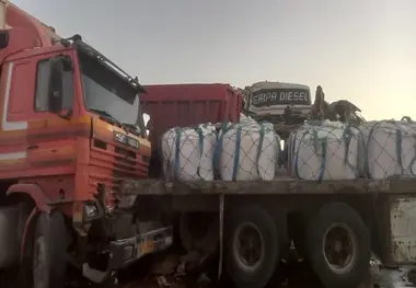 فیلم| خسارت شدید چند کامیون به دلیل وقوع تصادف زنجیره ای 