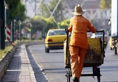 فوت پاکبانان در پیاده رو ها؛ تامین تجهیزات ایمنی برای پاکبانان از وظایف شهرداری هاست