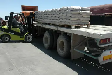 اقدام سوال برانگیز انجمن رانندگان کامیون حمل‌ونقل سیمان شهرری/ انجمنی که به هیچ نهادی پاسخگو نیست!