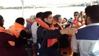 نجات جان ۱۰سرنشین قایق تفریحی از خطر غرق شدگی در کارون توسط تیم امداد ‌و نجات بندر خرمشهر 