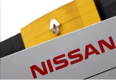 Renault to propose joint holding company with Nissan