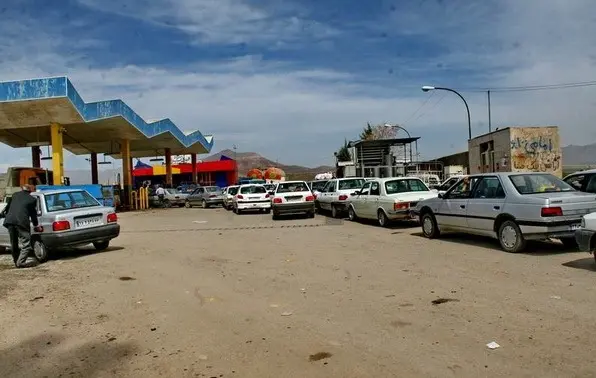 دلیل صف‌های طولانی در پمپ بنزین‌های ایرانشهر و چابهار مشخص شد