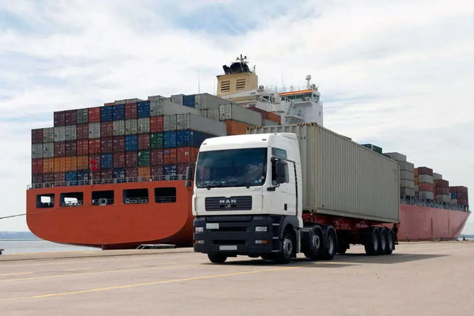 صادرات کالا و خدمات به خارج از کشور از مالیات معاف شد 