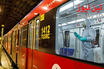 ضدعفونی کردن واگن‌های متروی تهران