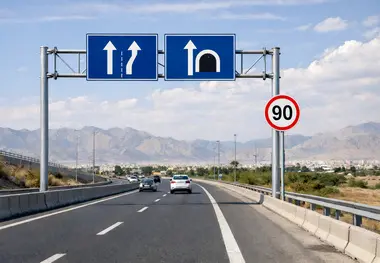 راهنمای جامع استاندارد نشریه ۲۶۷ برای طراحی، ساخت و نصب تابلوهای ترافیکی در ایران